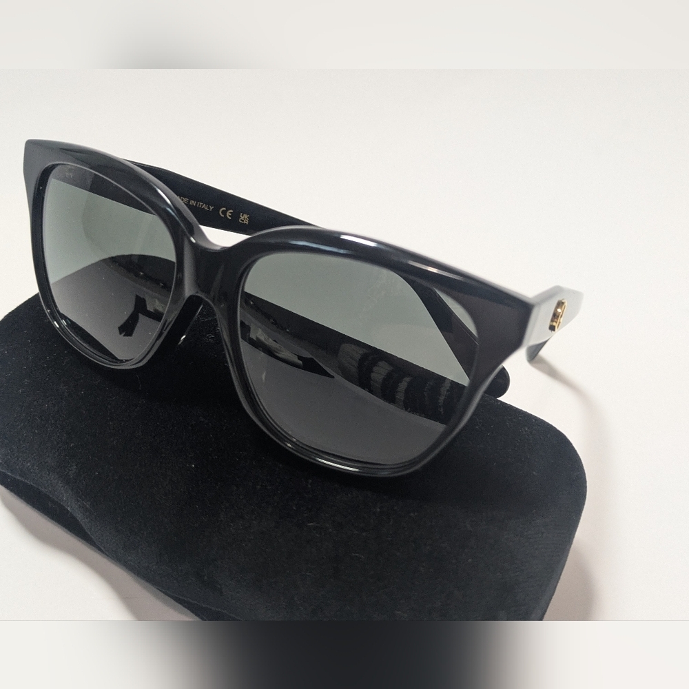 Gucci Women Square Sunglasses GG0800SA 001 Black/Grey Lens 56mm Authentic - Picture 4 of 11